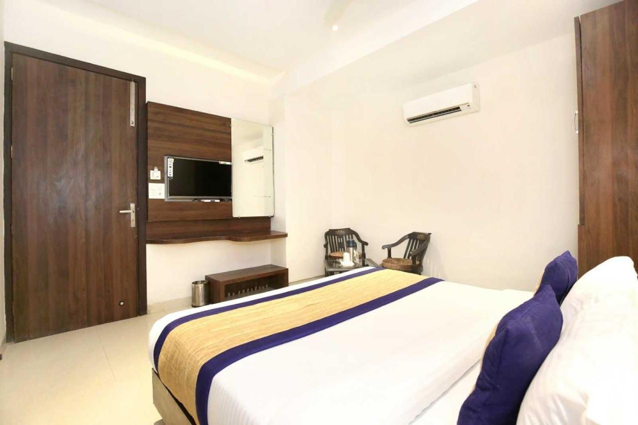 Hotel O Grand Star Amritsar Exterior photo